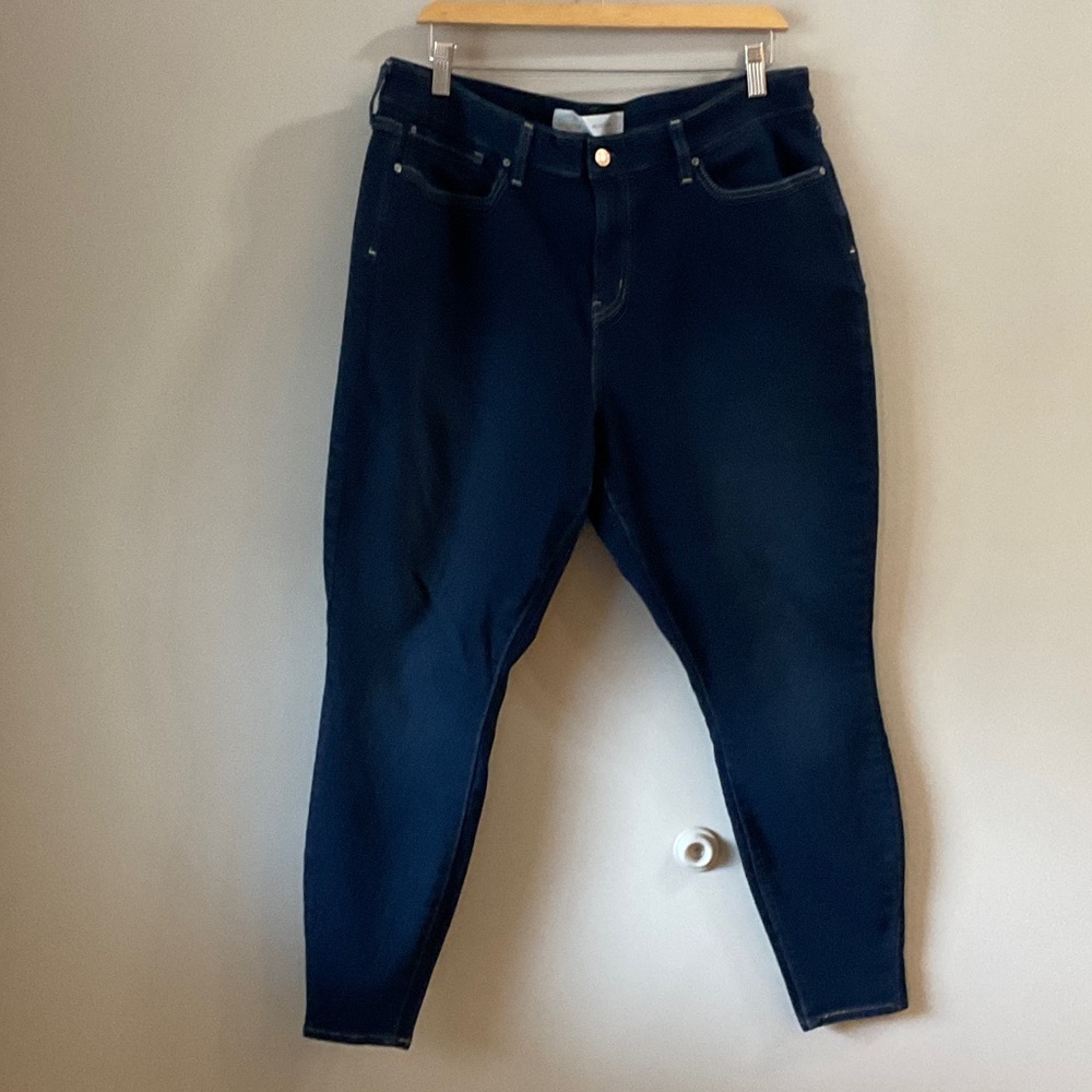Signature Women's Deep Blue Skinny Jeans